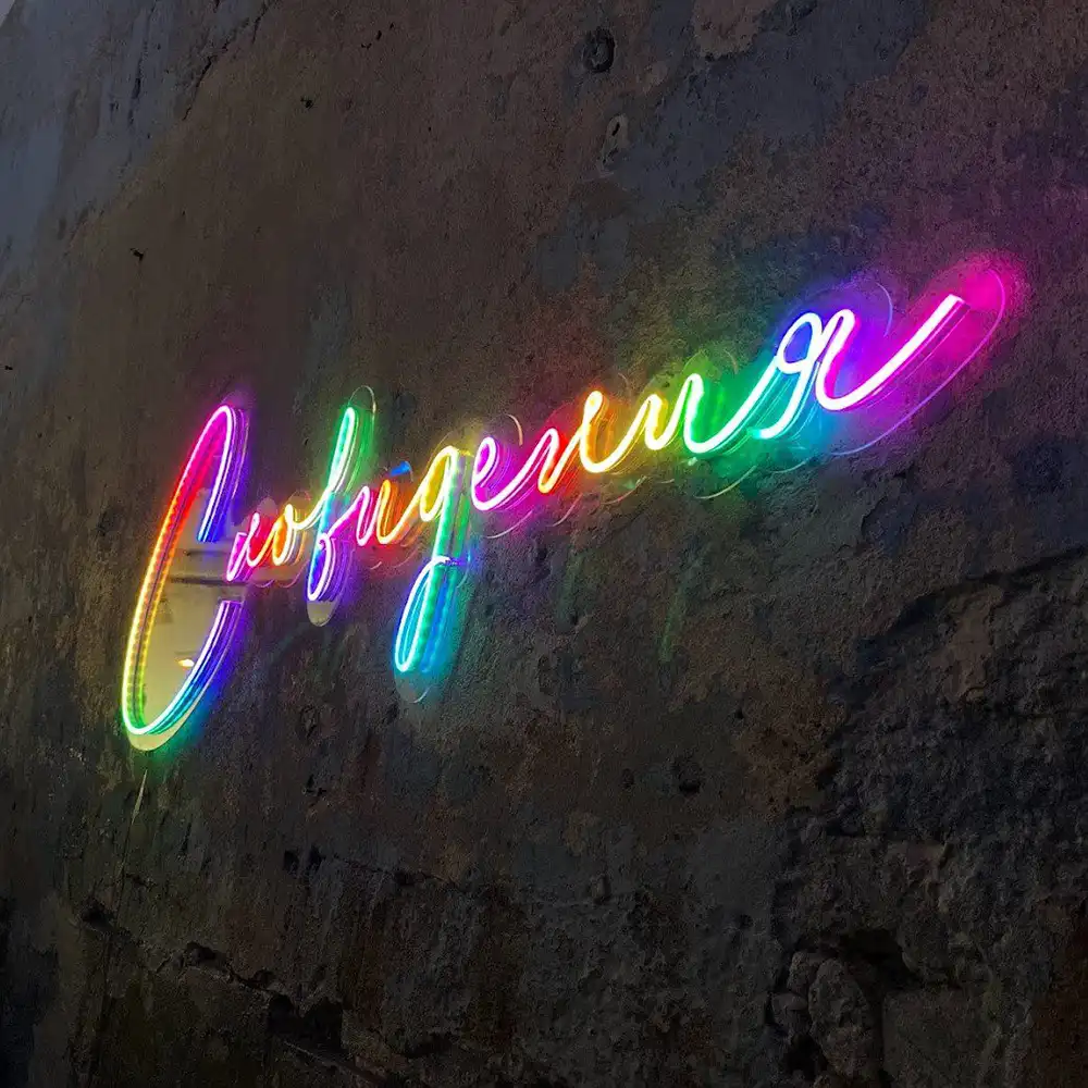 Разноцветная неоновая вывеска на стену